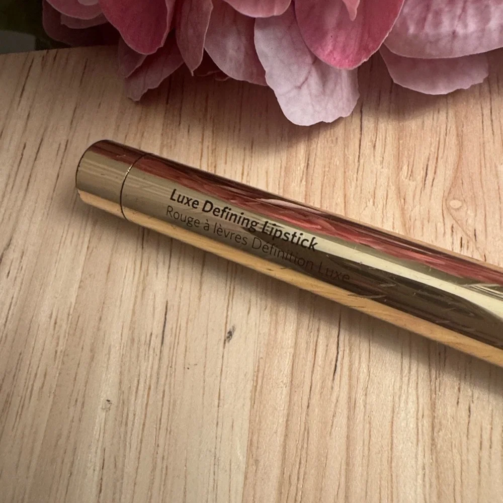 Bobbi Brown Luxe Defining Lipstick- Orchid Noir
